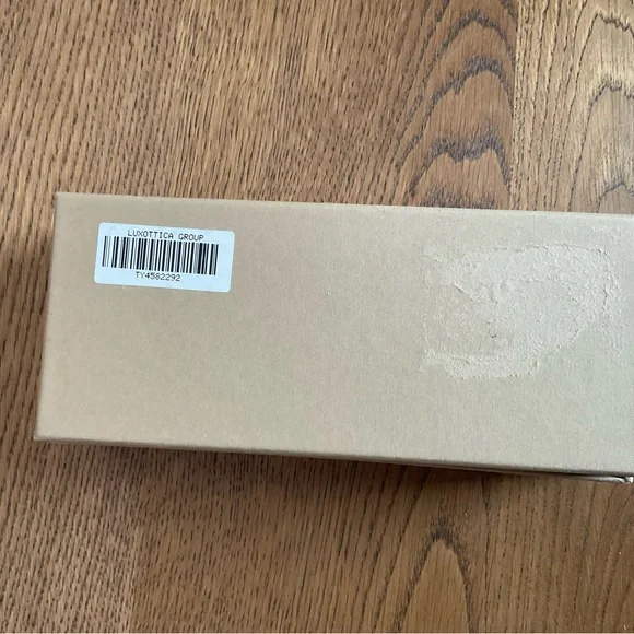 Burberry Box - Picture 3 of 5